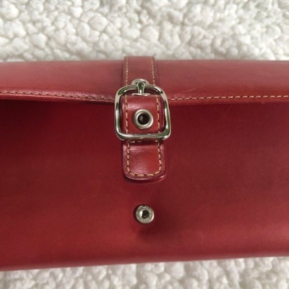 COACH Vintage Hamptons RED LEATHER Large Organizer Wallet BUCKLE - Picture 3 of 16